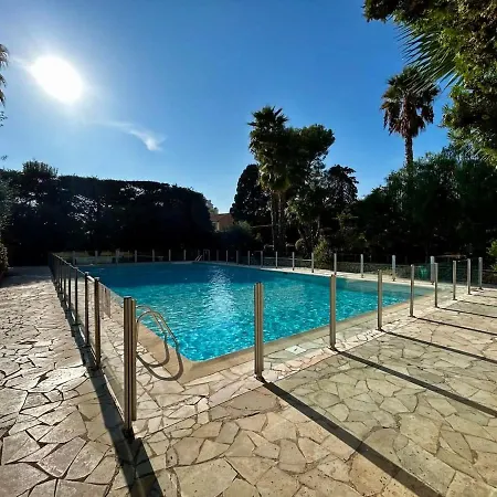 A013-apt Vue Avec Piscine Et Terrasse Cannes
